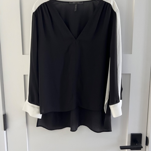 BCBG MaxAzria Colorblock V-Neck shirt- Sz M - Picture 6 of 8